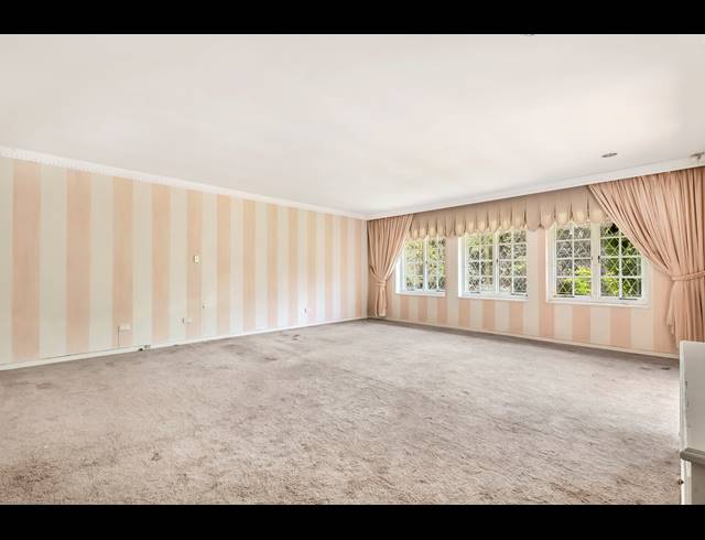 6 BEDROOM HOUSE FOR SALE IN DUNKELD